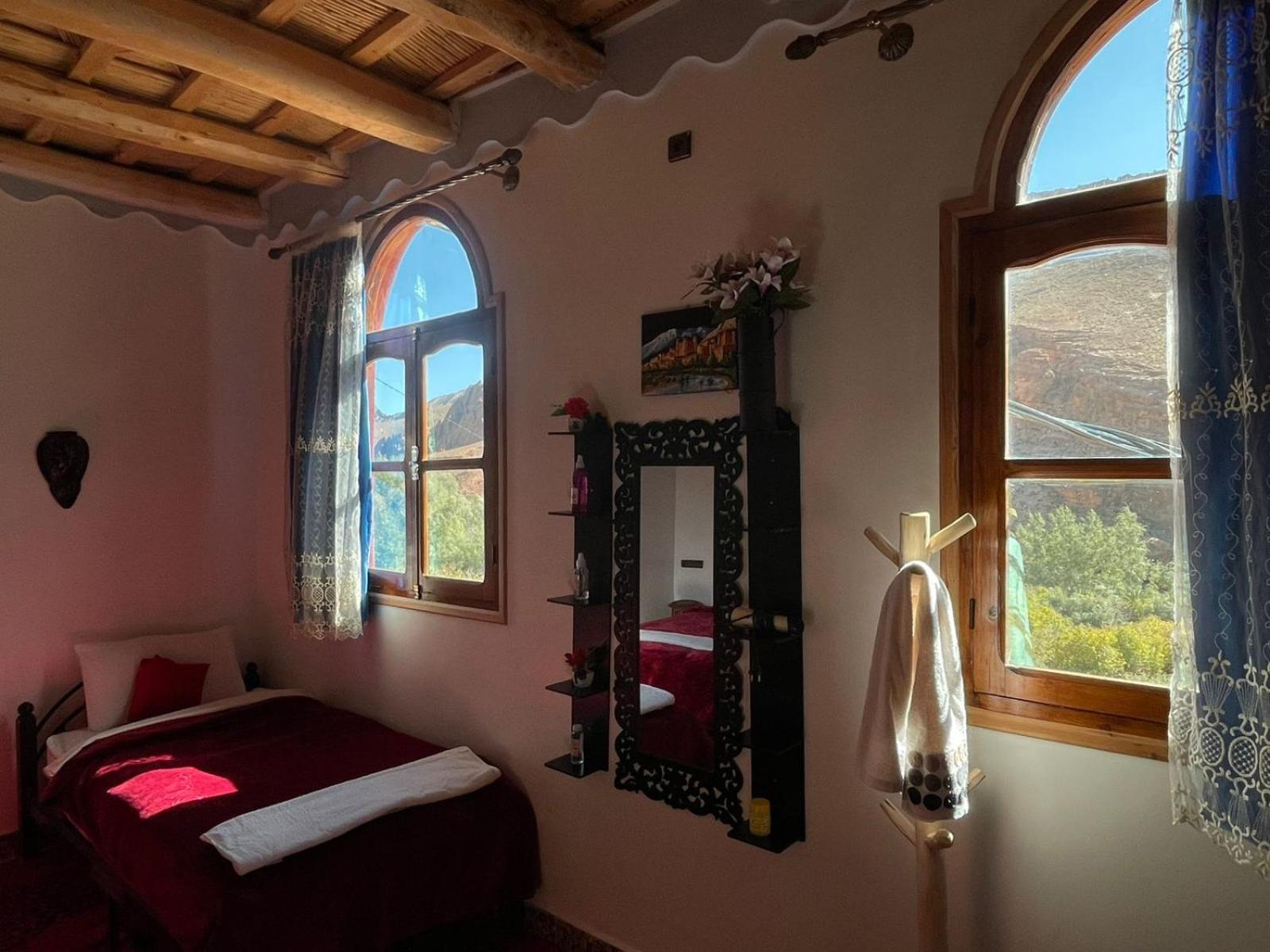 Auberge Oued Dades Boumalne المظهر الخارجي الصورة